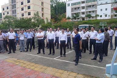 南平市市委書記裴金佳、市長林寶金率市委市政府全部領導及各市縣主要領導一行蒞臨我公司視察指導