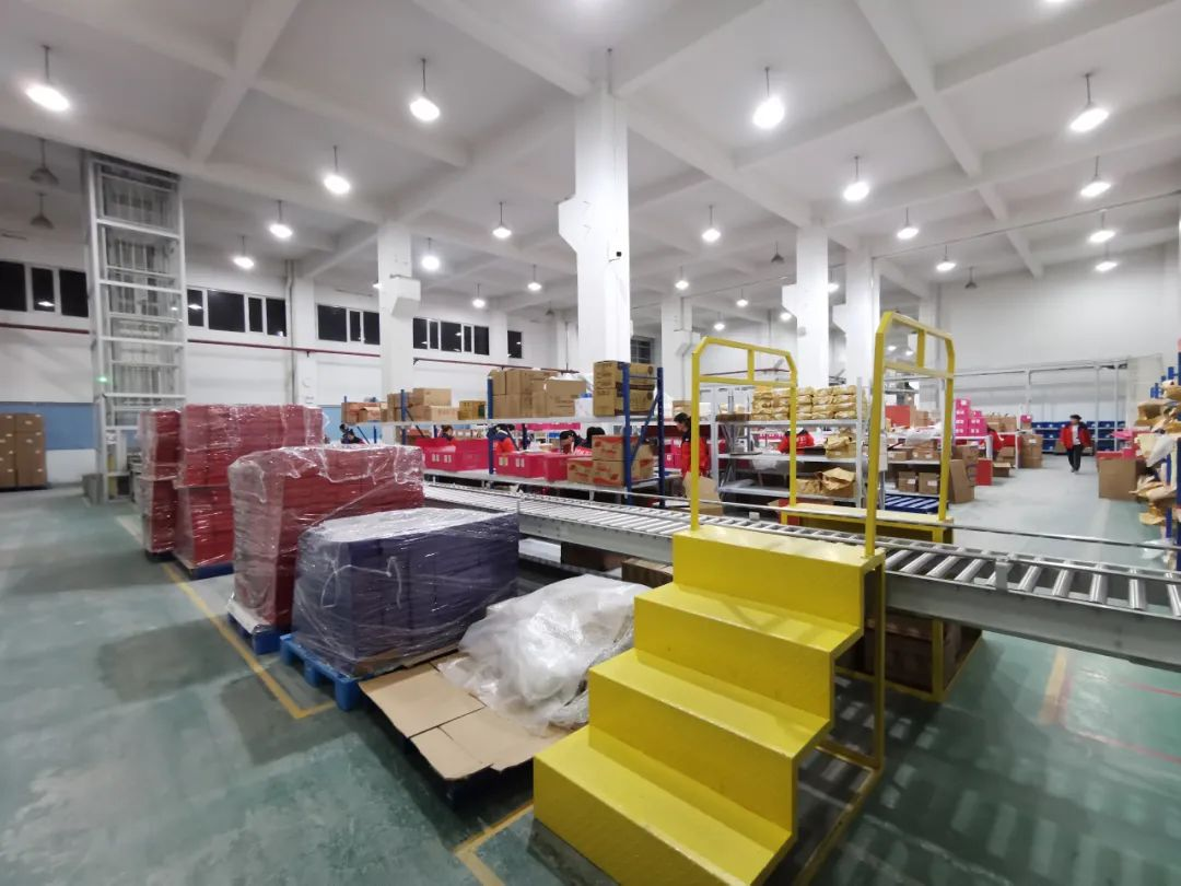 項目新聞 | 寶開集成·零食品牌愛哆哆自動化系統(tǒng)搬倉完成！