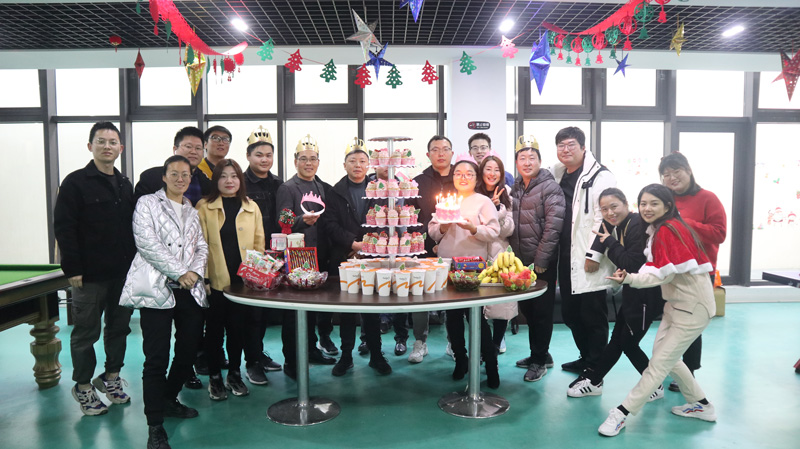 繽紛平安夜，歡樂圣誕節(jié) | 寶開舉辦第四季度員工集體生日會
