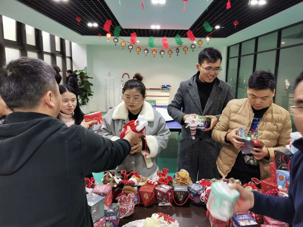 圣誕主題生日趴 | 濃情暖意平安夜，誕愿有你共前行