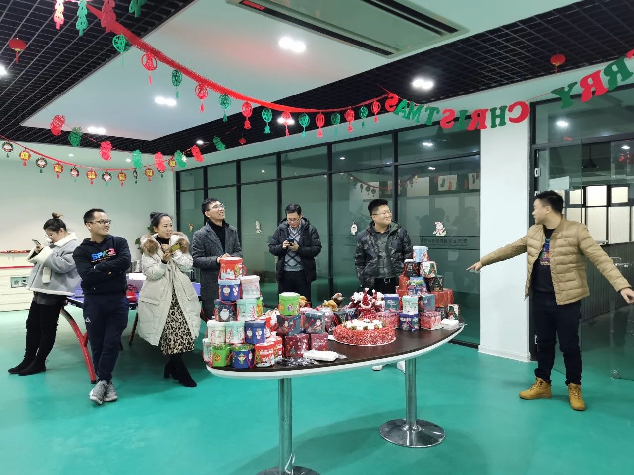 圣誕主題生日趴 | 濃情暖意平安夜，誕愿有你共前行