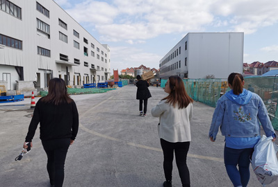 11月中旬，寶開工會(huì)組織開展“走一線、送溫暖”關(guān)愛員工暖冬行動(dòng)。