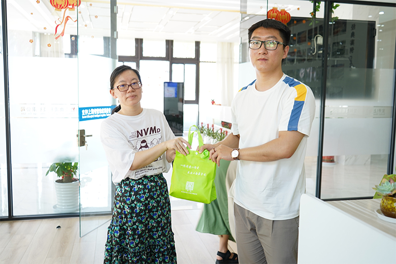 夏送清涼，情系一線｜致高溫下堅守崗位的一線員工