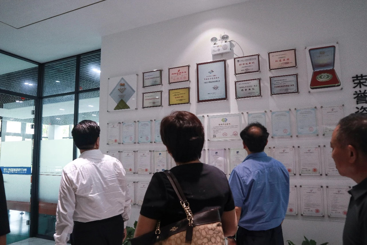 快訊 | 河北省工信廳、石家莊市委市政府領(lǐng)導(dǎo)蒞臨寶開智能參觀考察