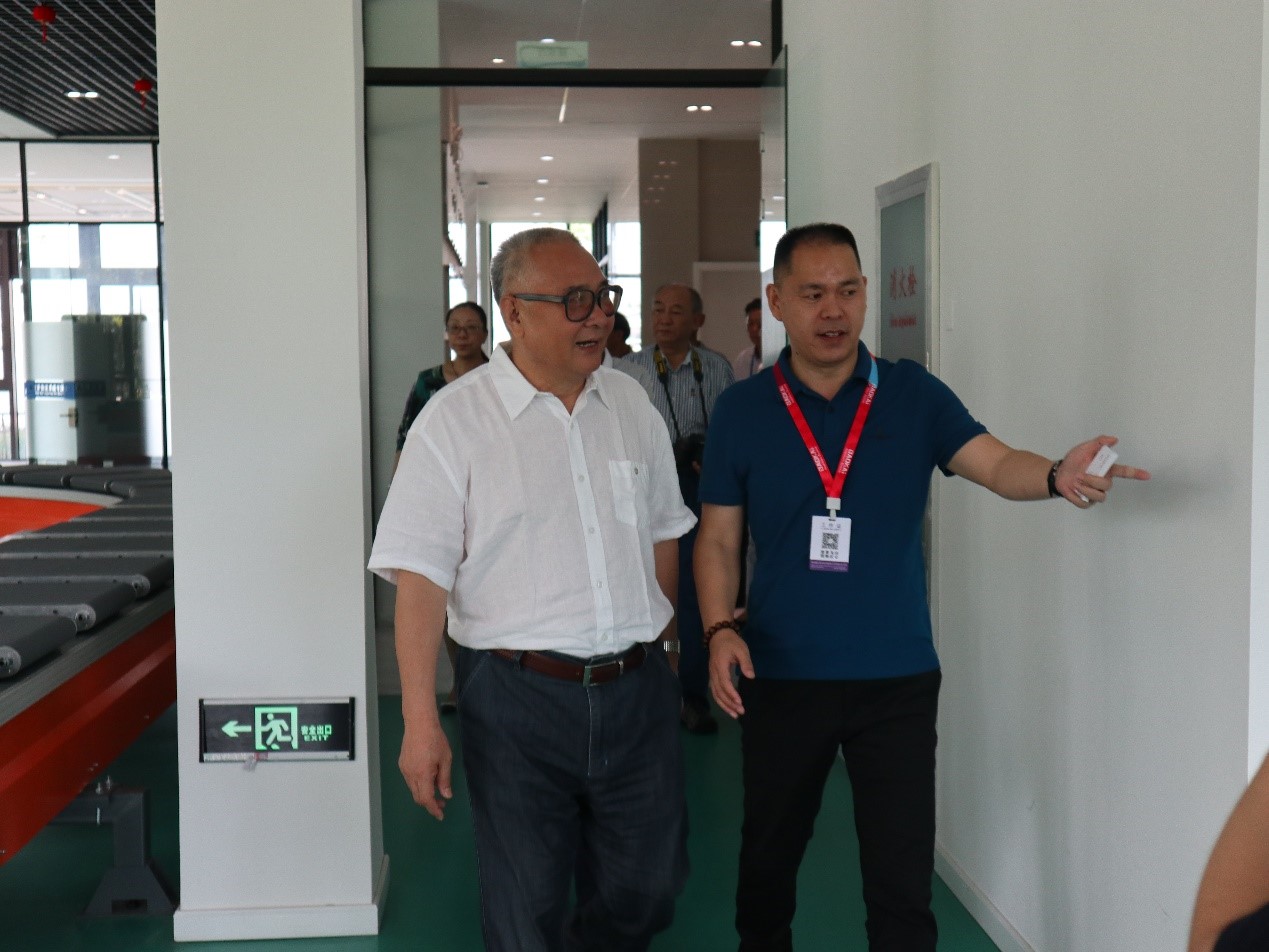 新聞 | 無錫市原政協(xié)領(lǐng)導(dǎo)、吳涇鎮(zhèn)黨委領(lǐng)導(dǎo)一行蒞臨寶開參觀考察