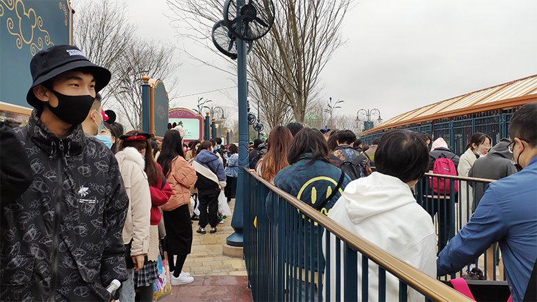 Happy Women’s Day | 歡度三八節(jié)，我們相約上海迪士尼樂園