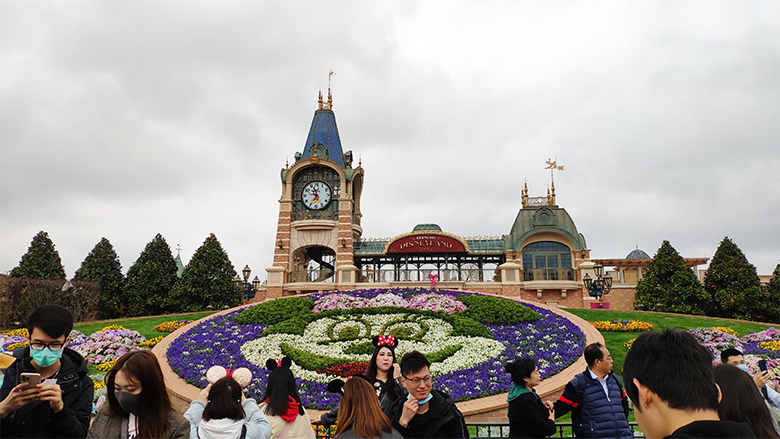 Happy Women’s Day | 歡度三八節(jié)，我們相約上海迪士尼樂園