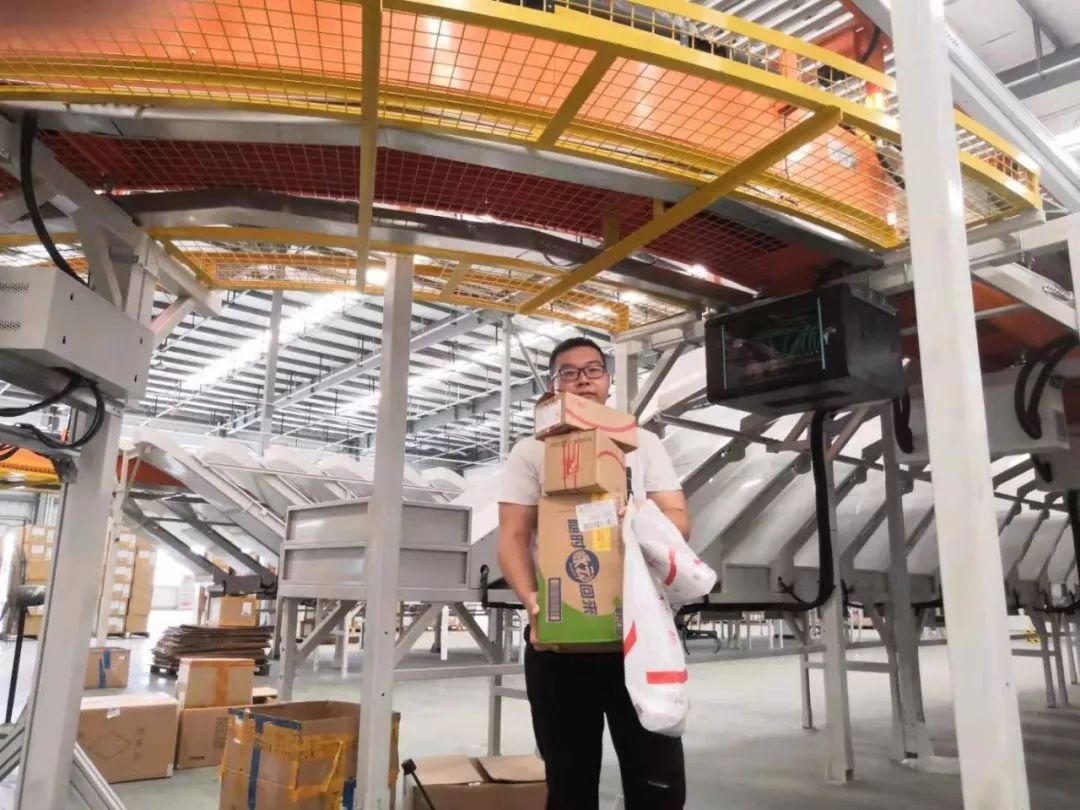 夏送清涼，集體慶生，慰問一線 | 致我們的一線伙伴：辛苦了！