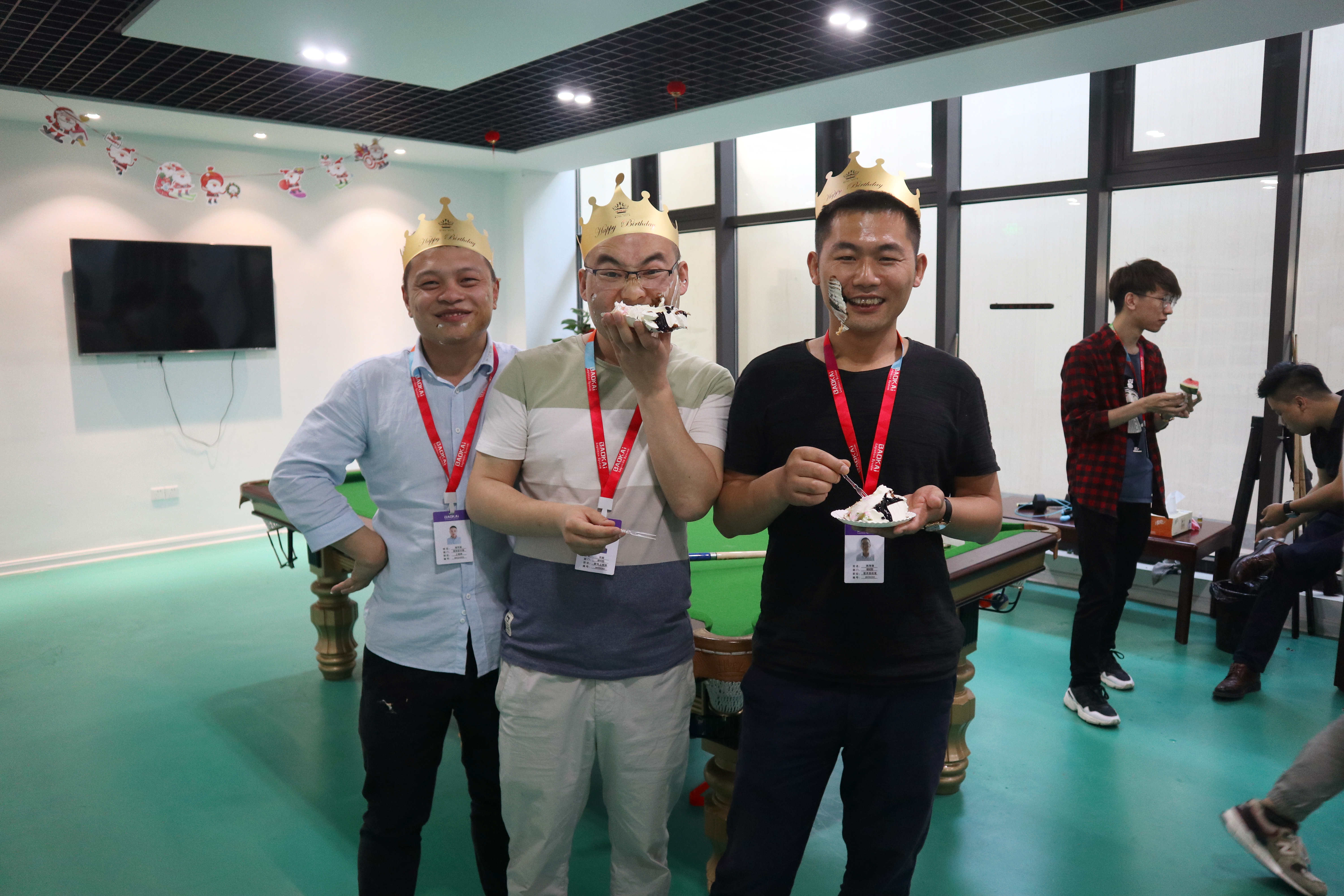 員工集體生日會 | 繽紛五月，把美好的祝福送給你