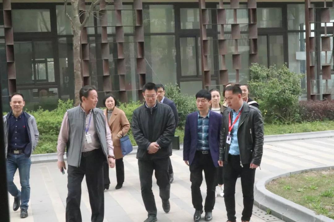 簡訊 | 黨建引領(lǐng)，助力企業(yè)發(fā)展！上海市委黨校領(lǐng)導一行蒞臨寶開考察調(diào)研！