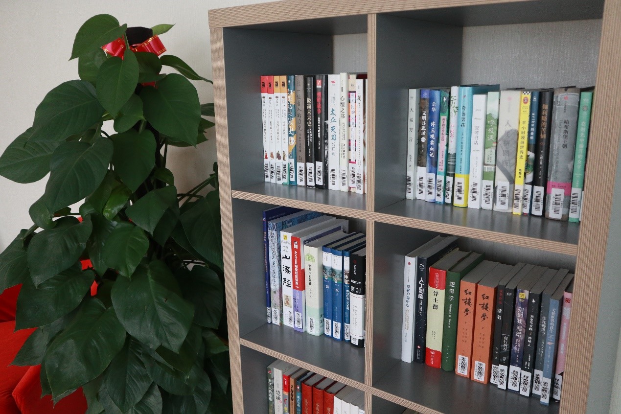 企業(yè)書(shū)香 | 寶開(kāi)新建職工書(shū)屋，“小書(shū)屋”構(gòu)建精神“大家園”